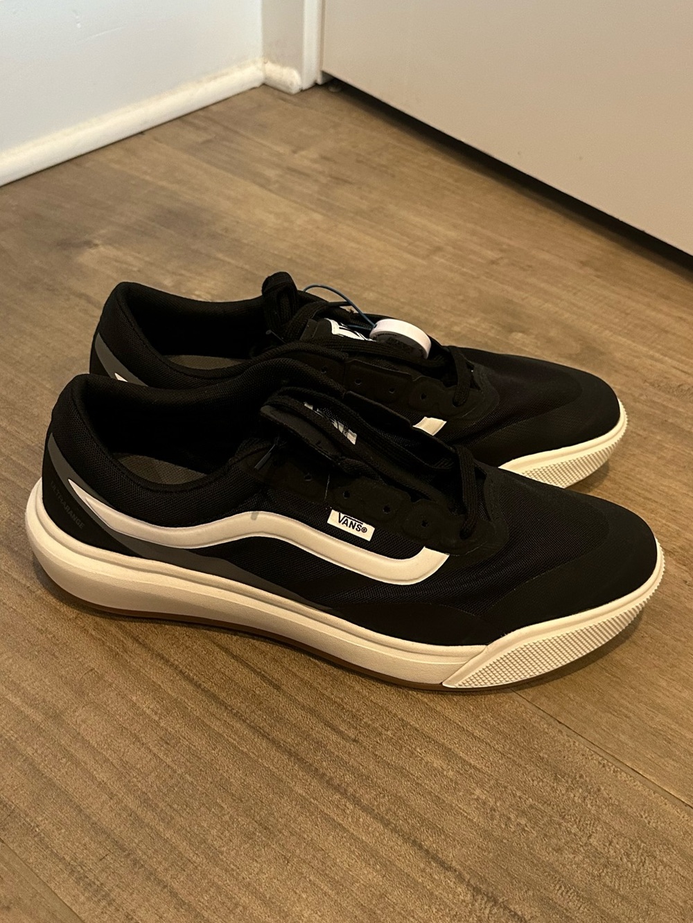 NEW Vans UltraRange 2.0 RapidWeld Shoes